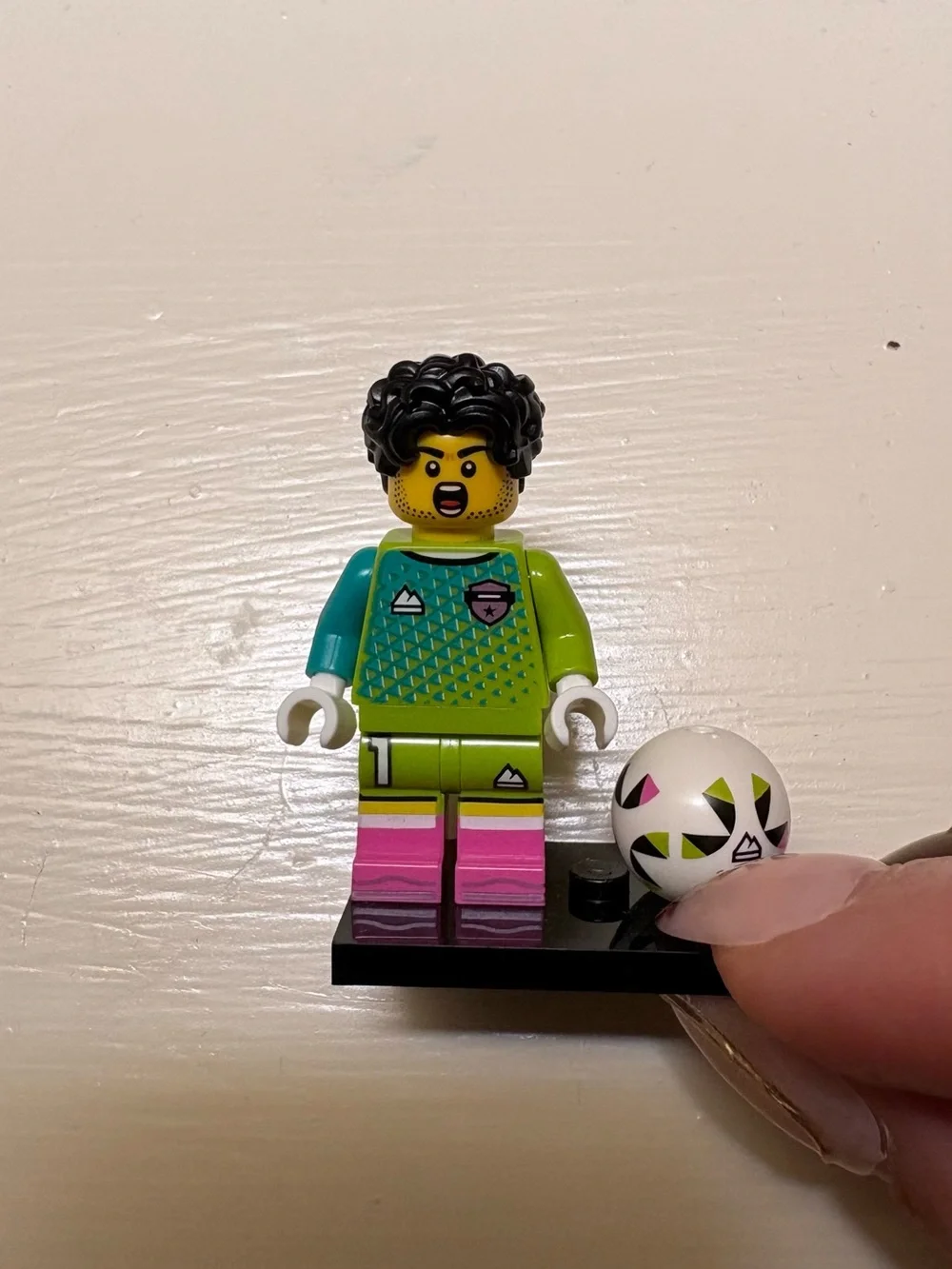 Lego Soccer Goalkeeper - Minifigures Series 29